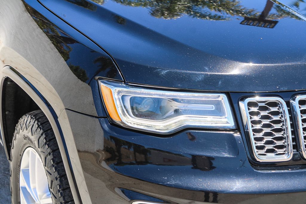 Thumbnail: 2017 Jeep Grand Cherokee - 16