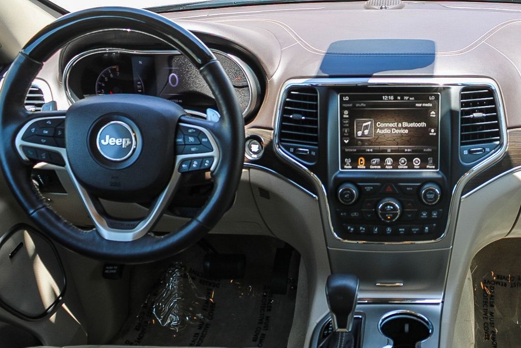 Thumbnail: 2017 Jeep Grand Cherokee - 2