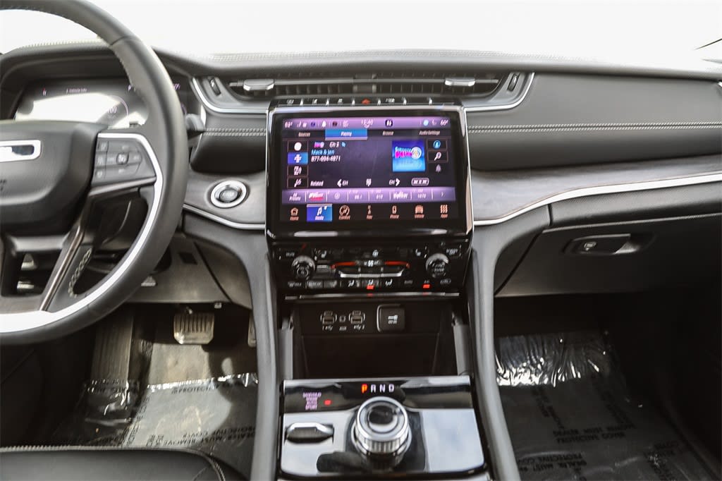 2023 Jeep Grand Cherokee Limited Edition 9