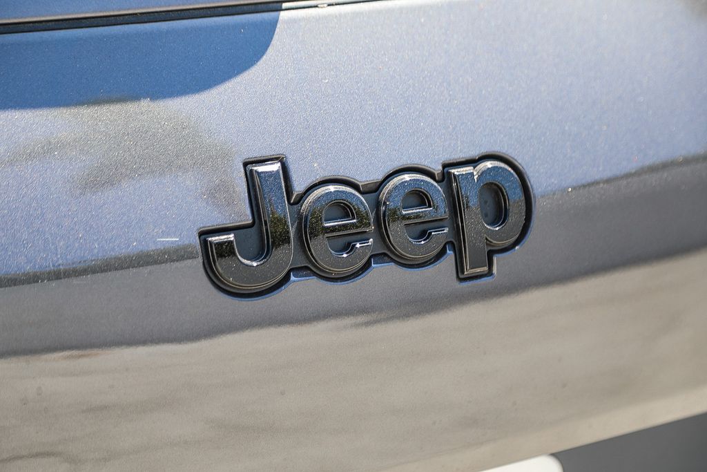 Thumbnail: 2026 Jeep Grand Cherokee L - 5