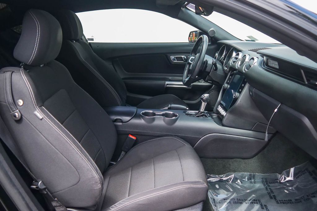 Thumbnail: 2016 Ford Mustang - 8