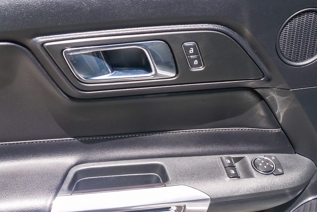 Thumbnail: 2015 Ford Mustang - 20