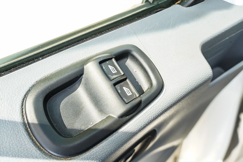 Thumbnail: 2018 Ford Transit Series - 24