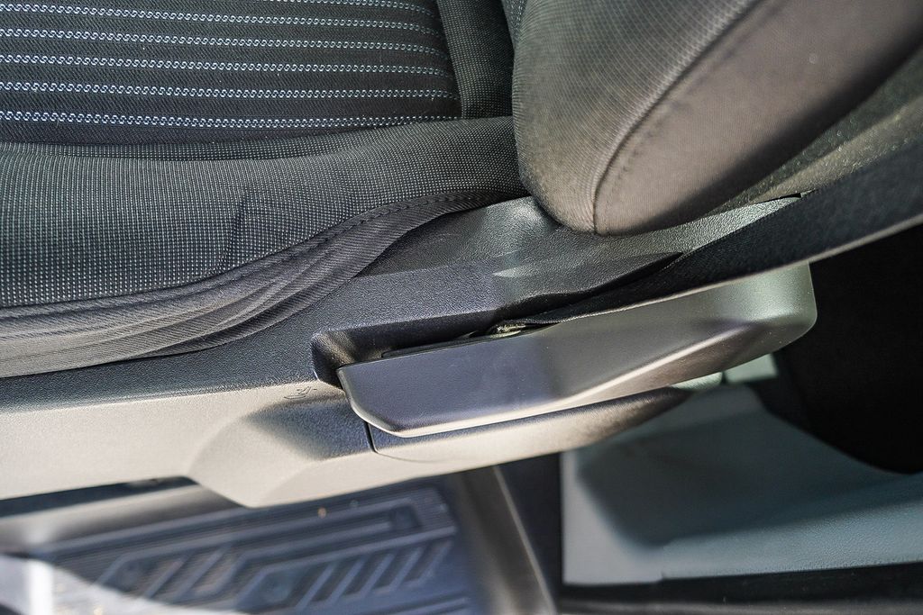 Thumbnail: 2018 Ford Transit Series - 25