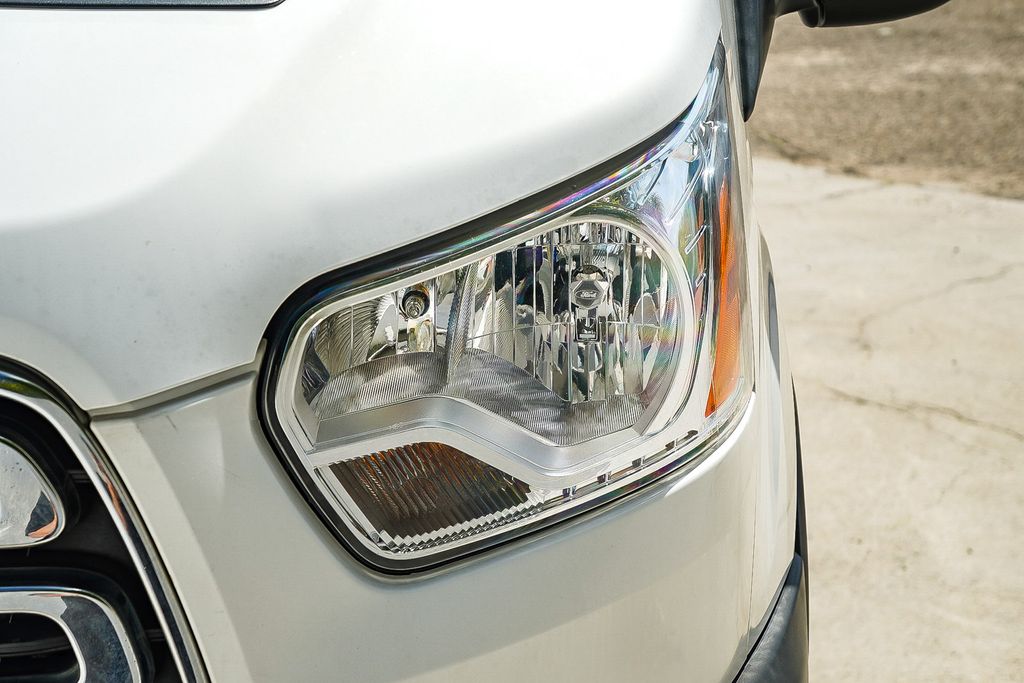 Thumbnail: 2018 Ford Transit Series - 17