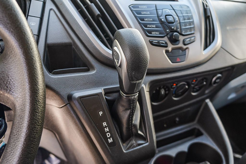 Thumbnail: 2018 Ford Transit Series - 23