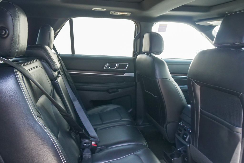 Thumbnail: 2017 Ford Explorer - 10