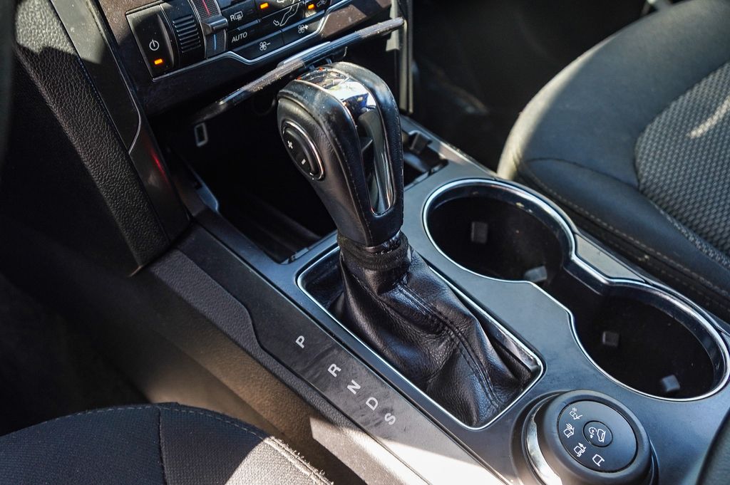 Thumbnail: 2018 Ford Explorer - 14