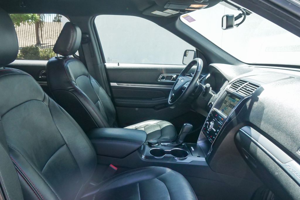 Thumbnail: 2018 Ford Explorer - 9