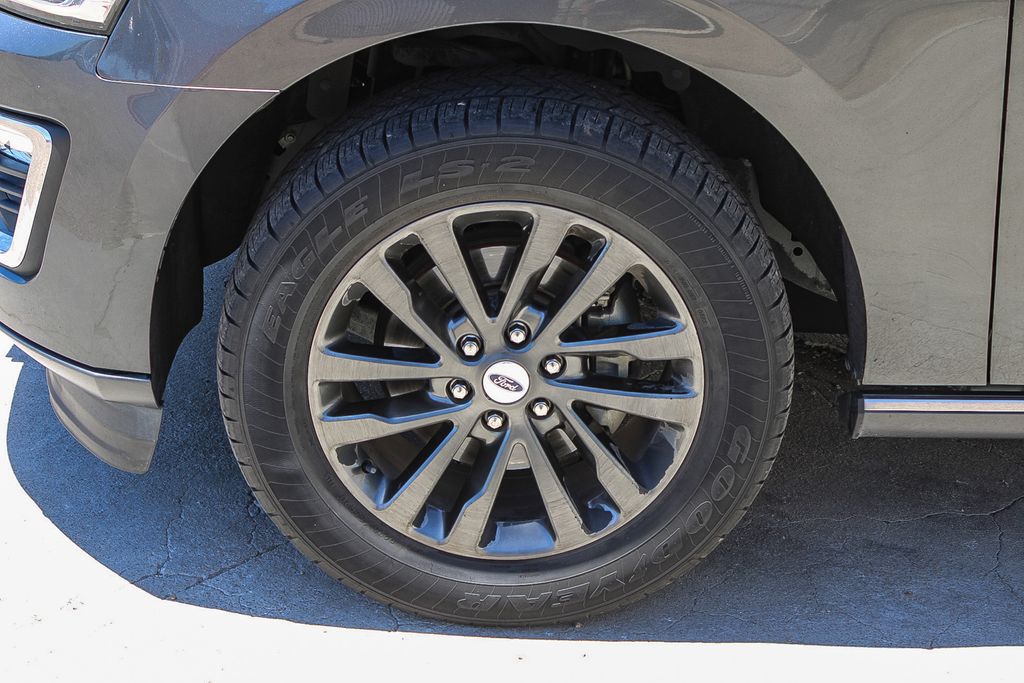 Thumbnail: 2019 Ford Expedition MAX - 6