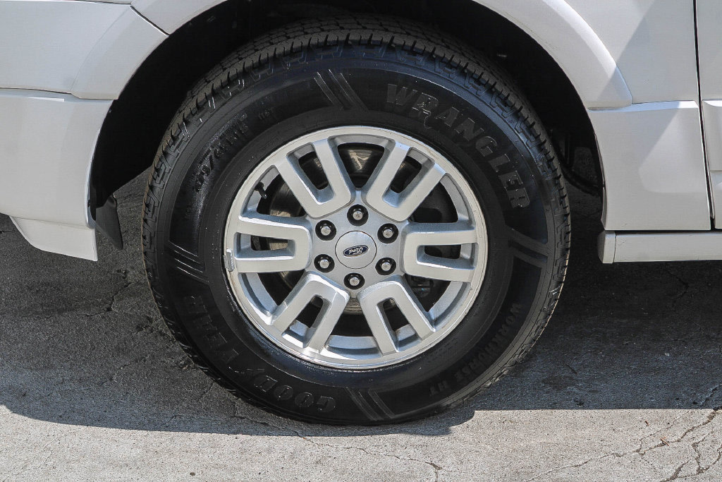 Thumbnail: 2014 Ford Expedition - 19