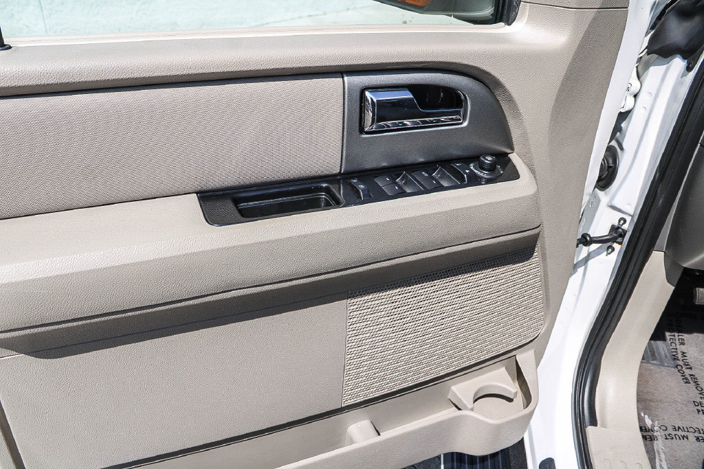 Thumbnail: 2014 Ford Expedition - 25