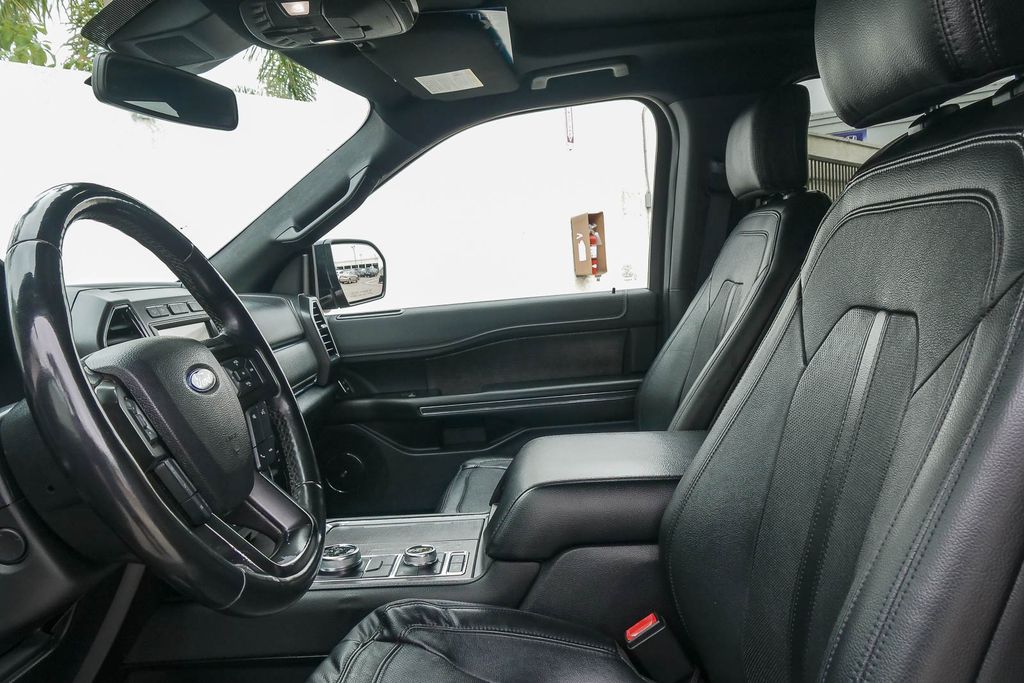 Thumbnail: 2019 Ford Expedition - 10