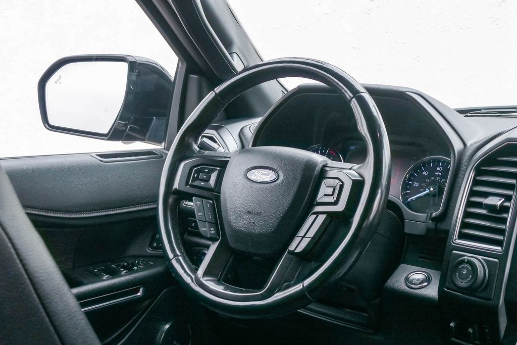 Thumbnail: 2019 Ford Expedition - 8