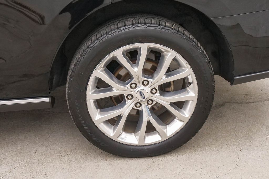 Thumbnail: 2019 Ford Expedition - 18