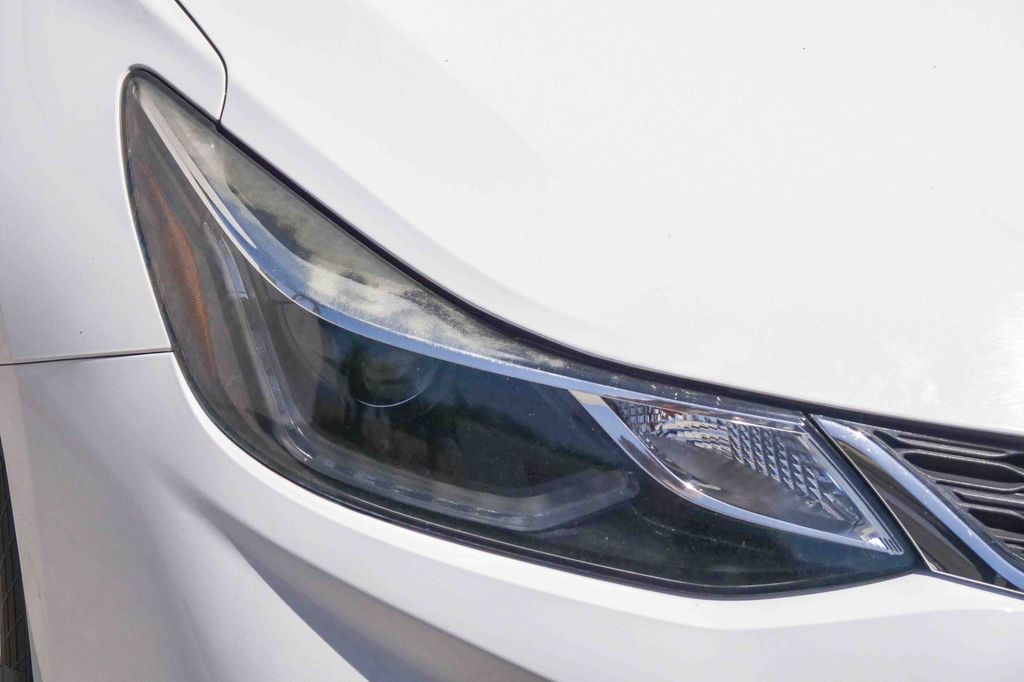 Thumbnail: 2018 Chevrolet Cruze - 8