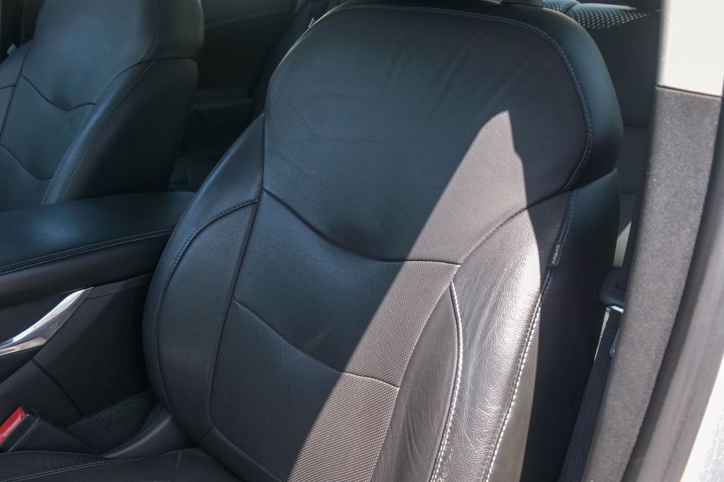 Thumbnail: 2017 Chevrolet Volt - 6