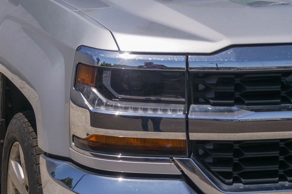 Thumbnail: 2017 Chevrolet Silverado 1500 - 9