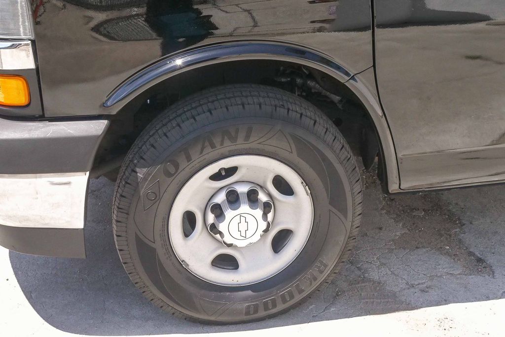 Thumbnail: 2018 Chevrolet Express - 6