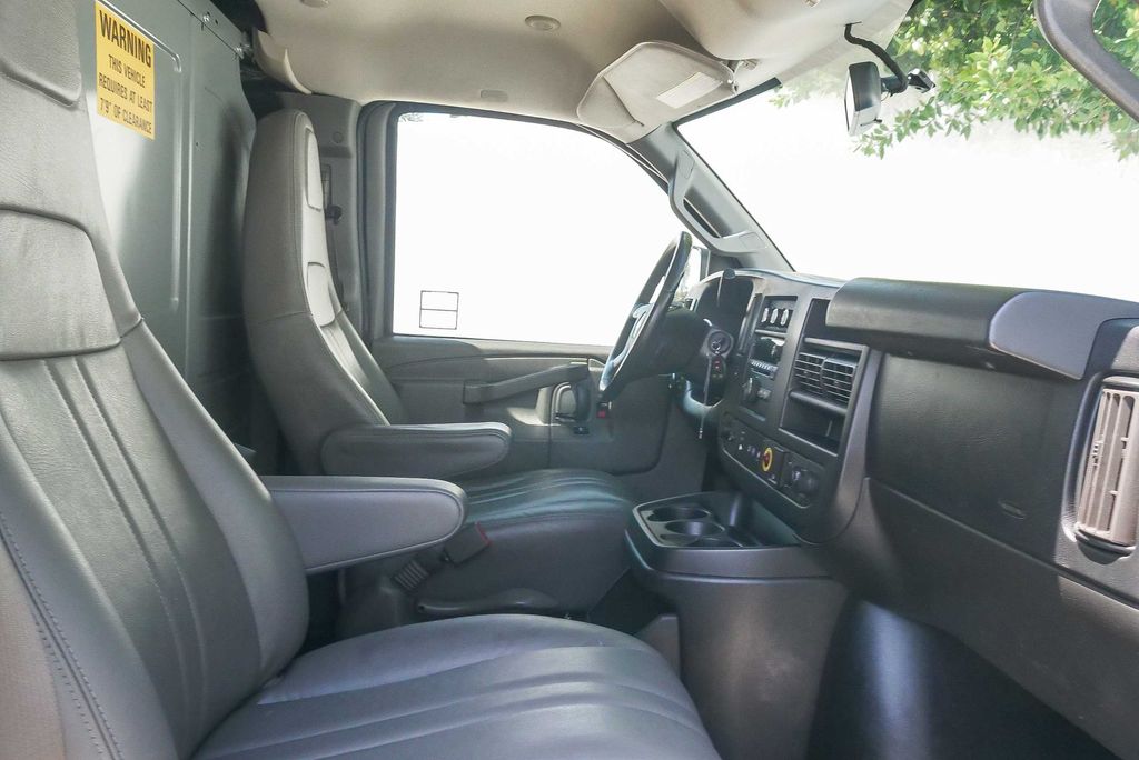 Thumbnail: 2018 Chevrolet Express - 9