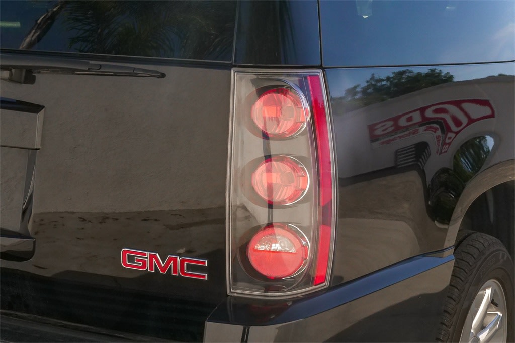 Thumbnail: 2012 GMC Yukon XL - 11