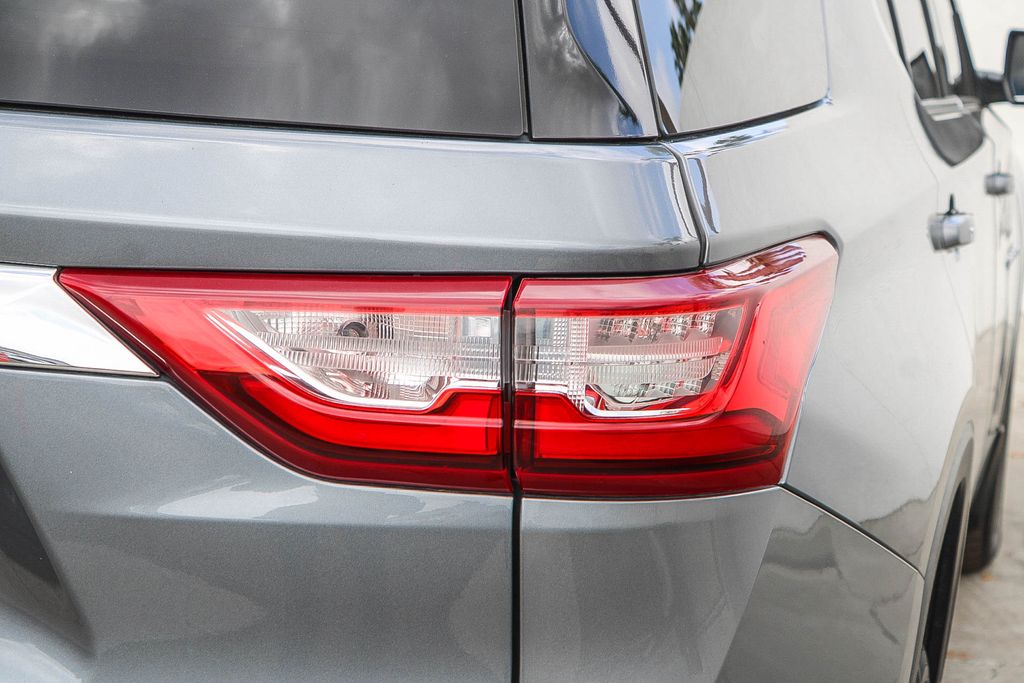 Thumbnail: 2021 Chevrolet Traverse - 9