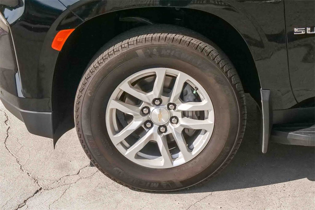 Thumbnail: 2024 Chevrolet Suburban - 6