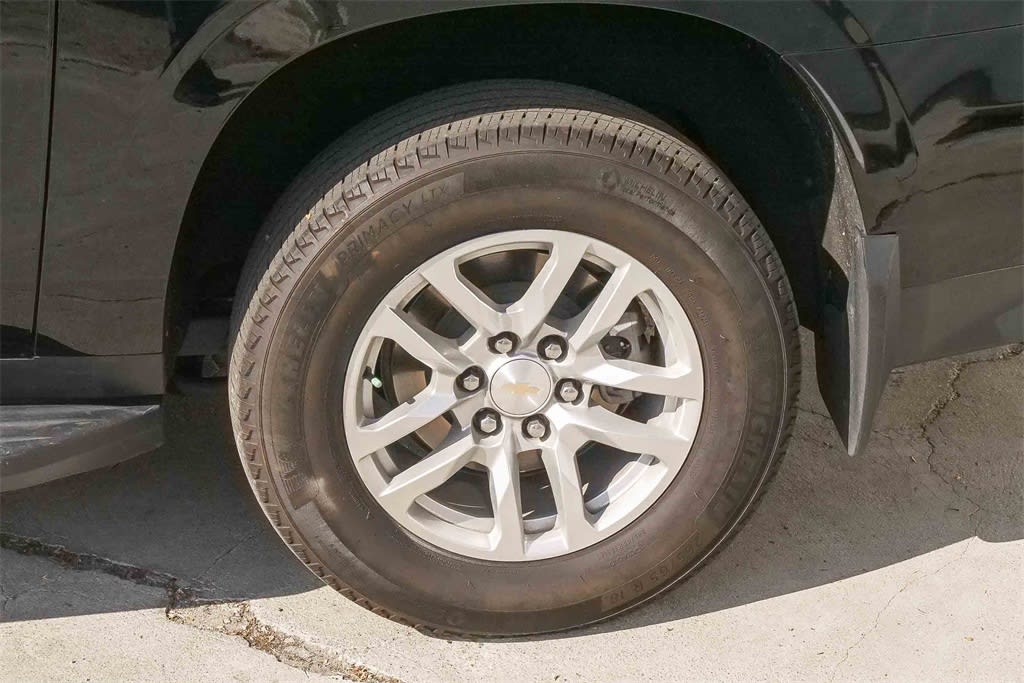 Thumbnail: 2024 Chevrolet Suburban - 9