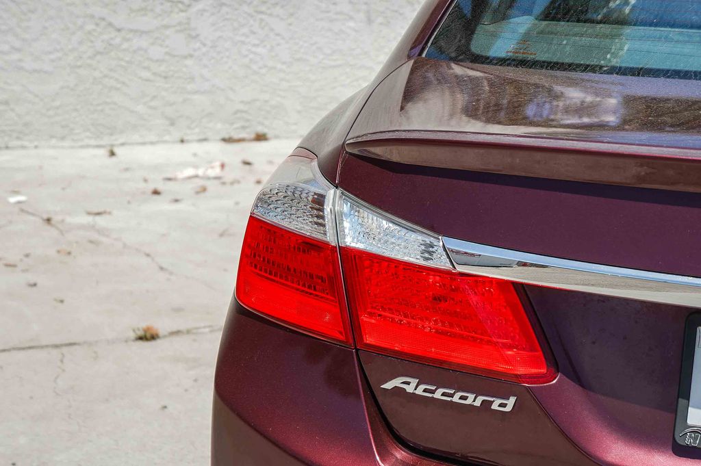 Thumbnail: 2015 Honda Accord - 9