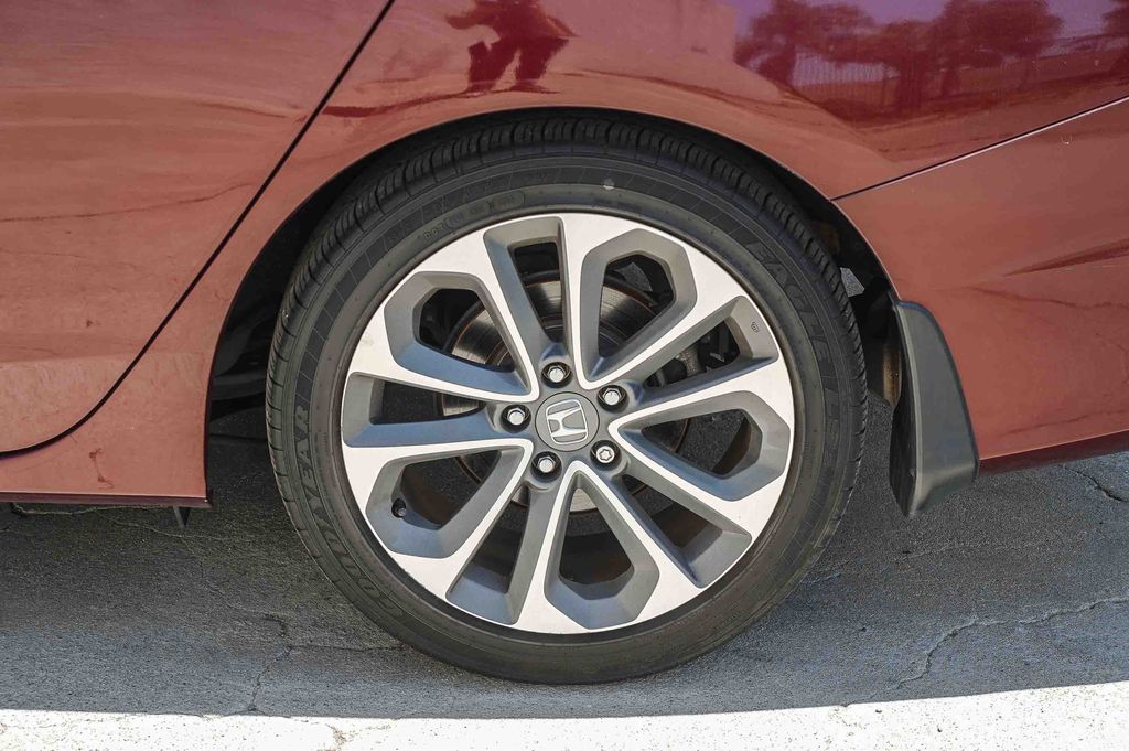 Thumbnail: 2015 Honda Accord - 11