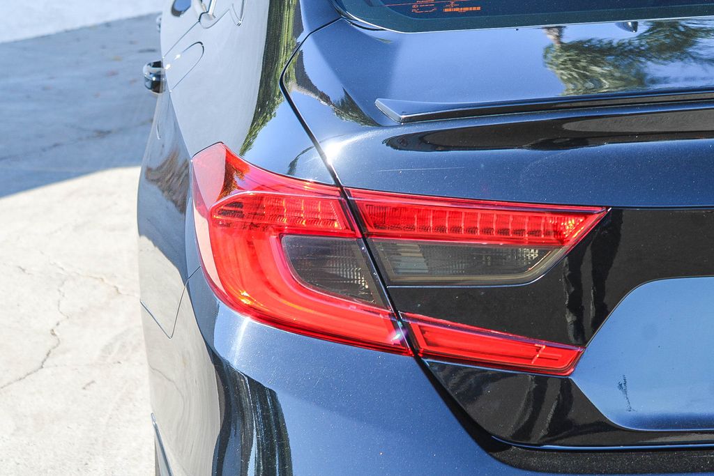 Thumbnail: 2018 Honda Accord - 11
