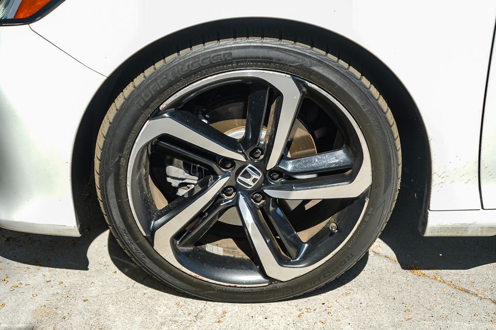 Thumbnail: 2018 Honda Accord - 5