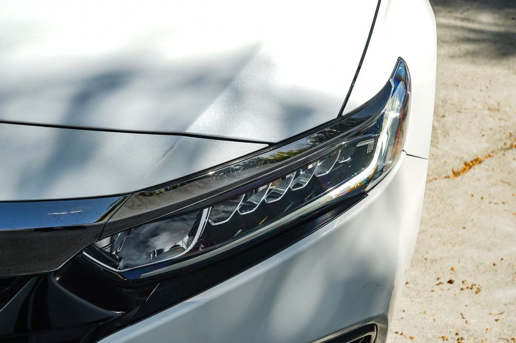 Thumbnail: 2018 Honda Accord - 9