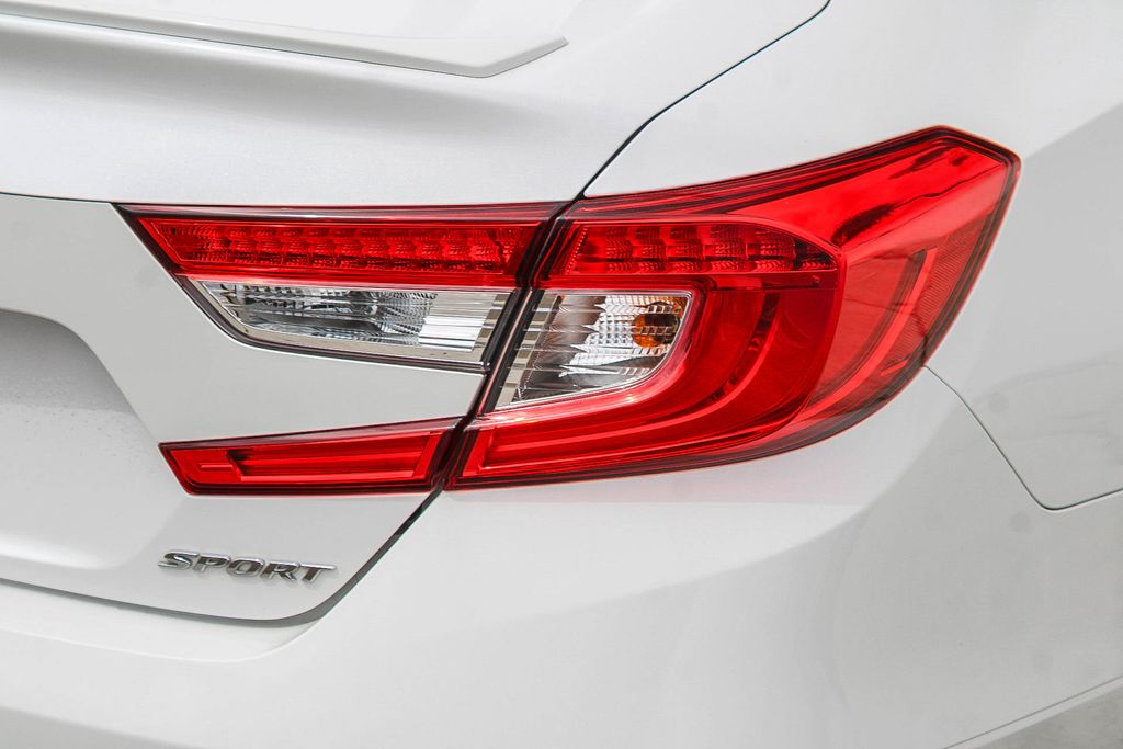 Thumbnail: 2019 Honda Accord - 8