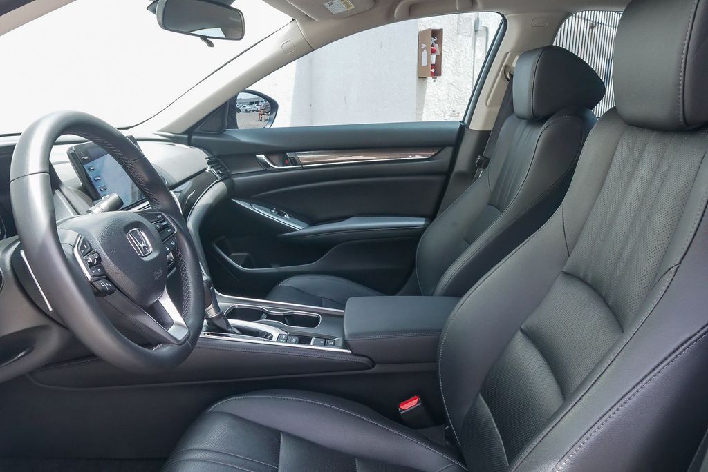Thumbnail: 2022 Honda Accord - 10
