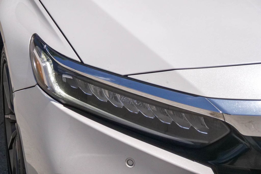 Thumbnail: 2022 Honda Accord - 16