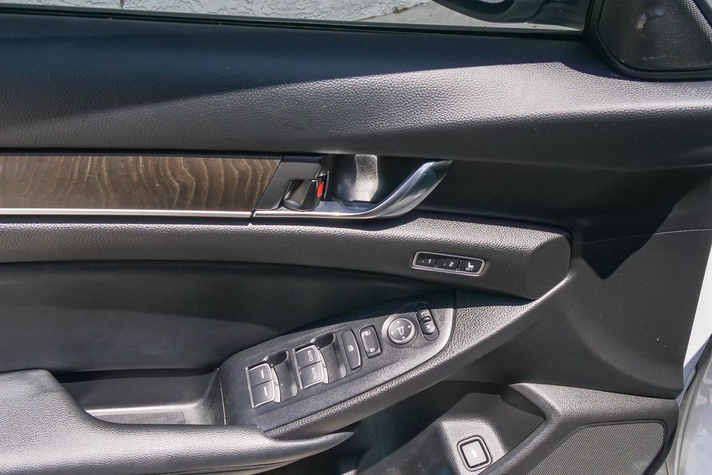 Thumbnail: 2022 Honda Accord - 20