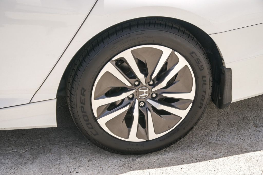 Thumbnail: 2019 Honda Accord - 18