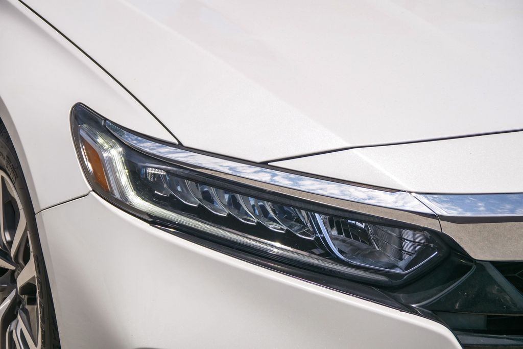 Thumbnail: 2019 Honda Accord - 17