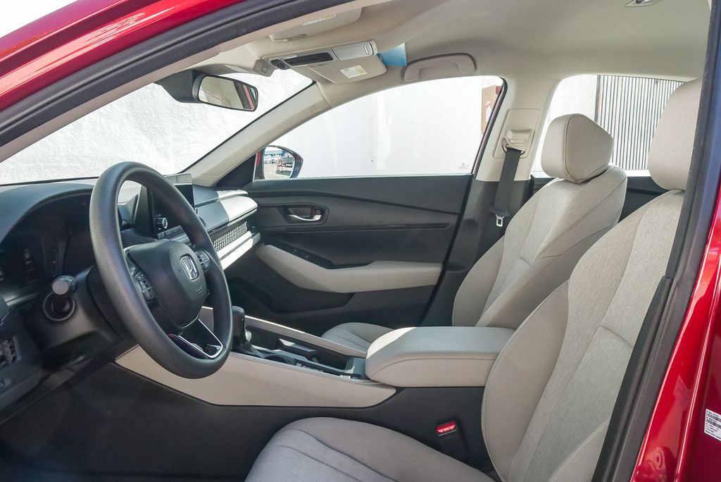 Thumbnail: 2025 Honda Accord - 10