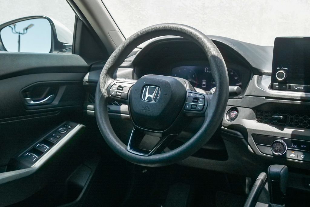 Thumbnail: 2023 Honda Accord - 9