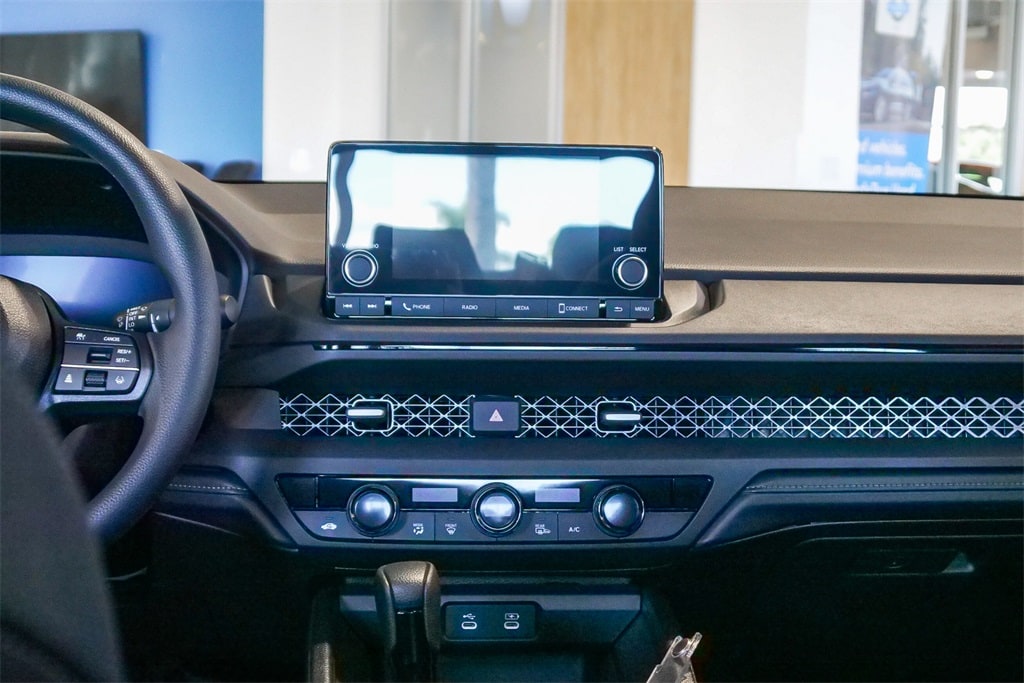 Thumbnail: 2025 Honda Accord - 13