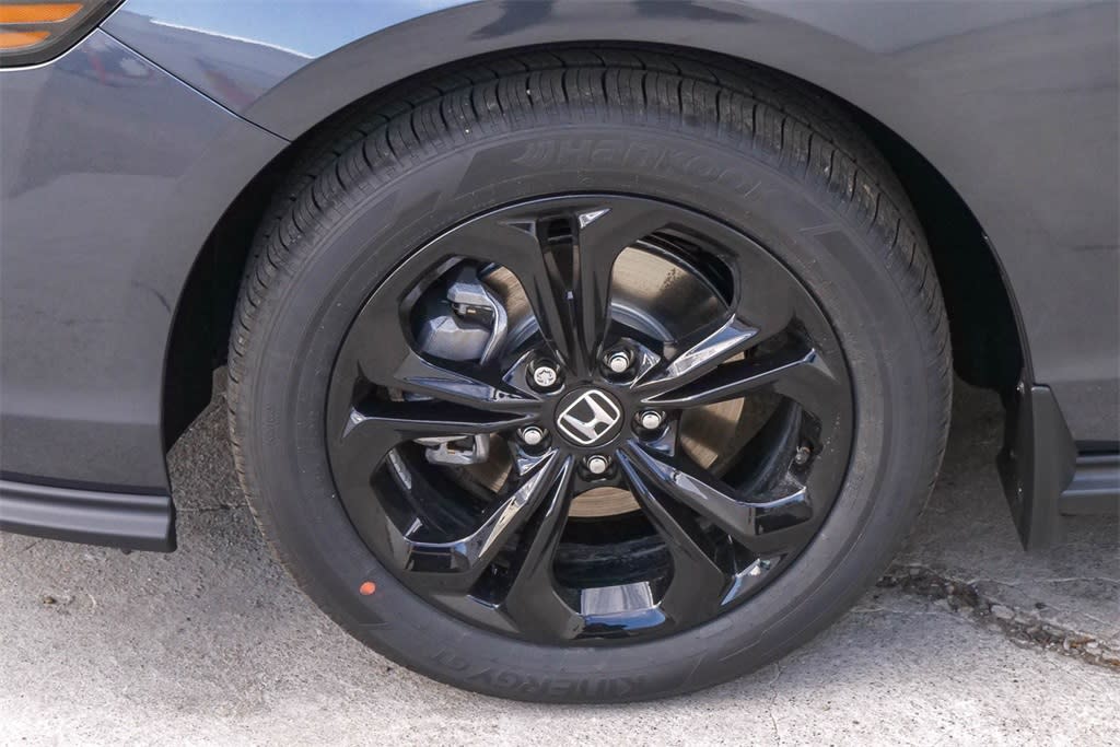 Thumbnail: 2025 Honda Accord - 18