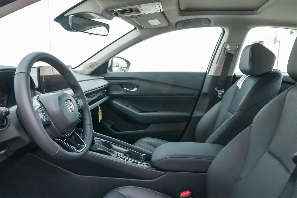 Thumbnail: 2025 Honda Accord - 10