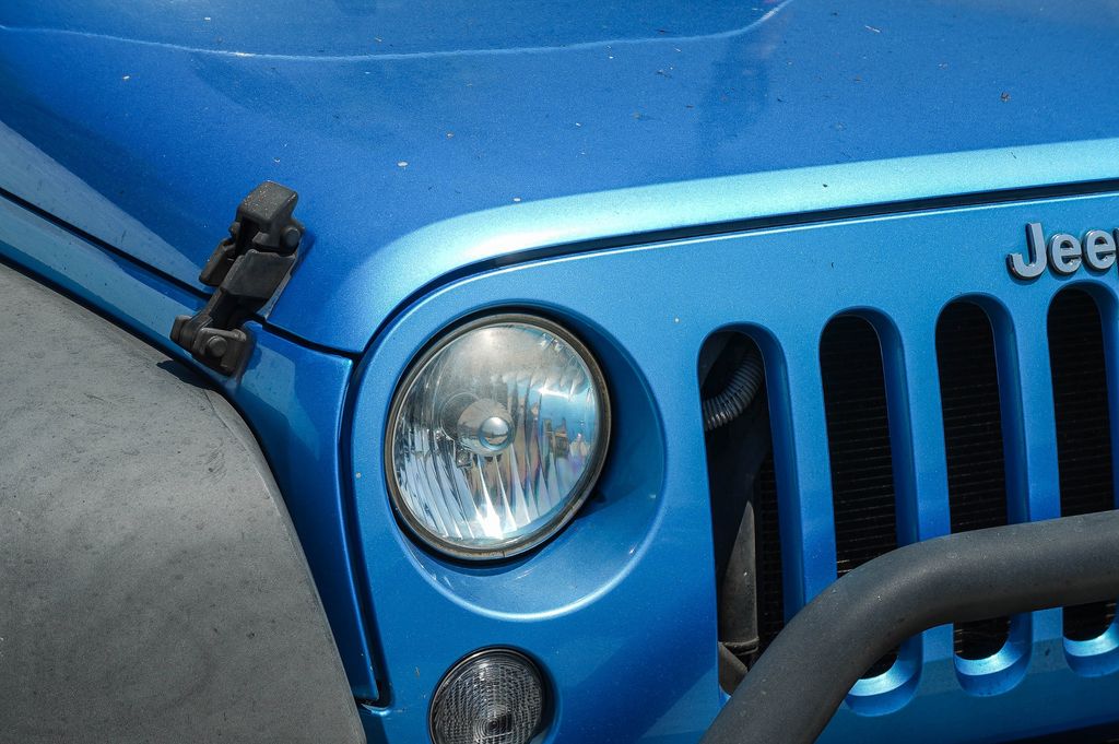 Thumbnail: 2010 Jeep Wrangler - 8