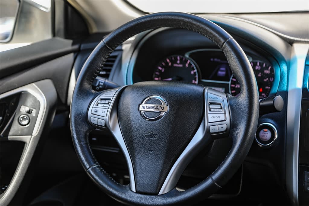 2013 Nissan Altima SV 12