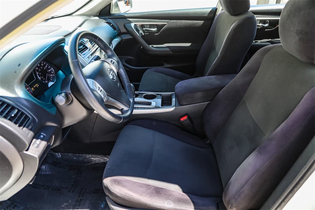 2013 Nissan Altima SV 10