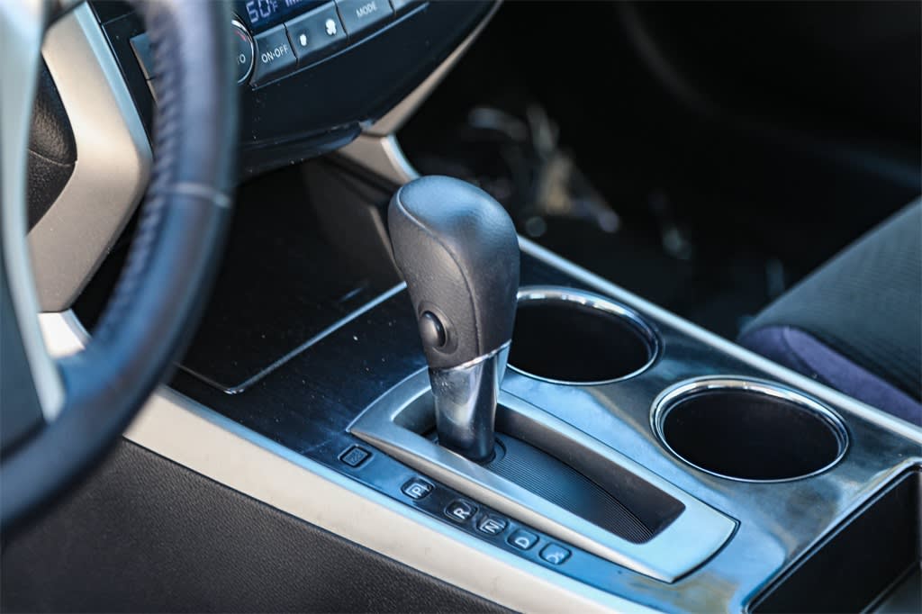 2013 Nissan Altima SV 14