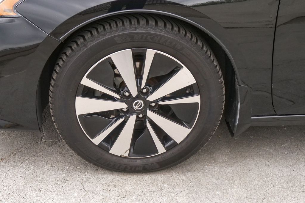 Thumbnail: 2019 Nissan Altima - 6