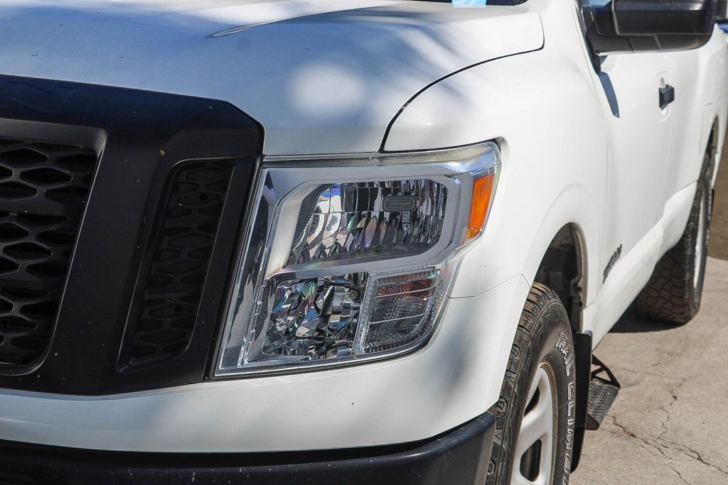 Thumbnail: 2017 Nissan Titan - 11